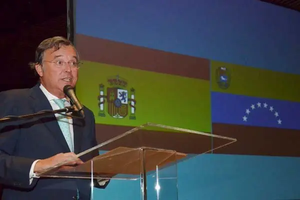 DIA HISPANIDAD 2014 1