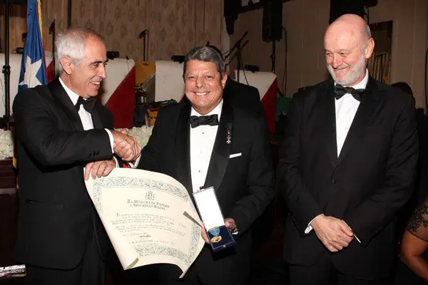 Entrega de la Medalla de Oro de Emigración 5068