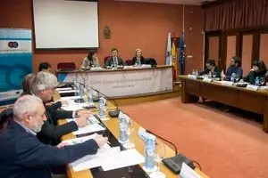 O director xeral de Relacións Exteriores e coa UE, Jesús Gamallo, presidirá a reunión do Consello Galego de Cooperación para o Desenvolvemento (CONGACODE). Será na Aula Colmeiro da EGAP (rúa Madrid, 2-4, Fontiñas).
foto xoán crespo
23/12/14