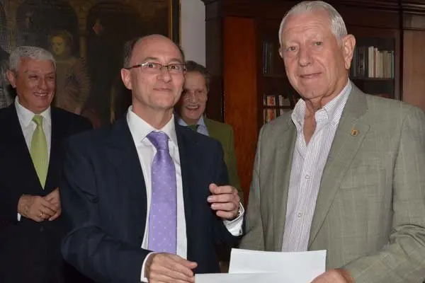 ENTREGA AYUDAS CONSEJER÷A 2015 2