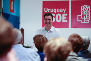 Pedro Sanchez con PSOE Uruguay1