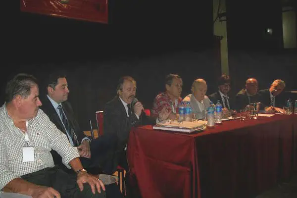 Carlos Oreste, Intendente Municipal, volvió a dialogar con los delegados, algo que había hecho el viernes a la noche