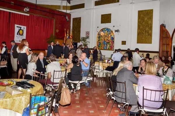 70 ANIVERSARI CENTRE CATALµ 10