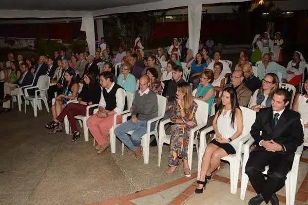 CAC MEDALLA HONOR EMIGRACI‡N 2015 18