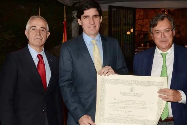 CAC MEDALLA HONOR EMIGRACI‡N 2015 PORT