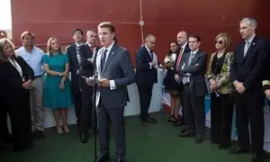 VIGO
16,40 h.- O responsable do Goberno galego, acompañado polo conselleiro de Economía e Industria, Francisco Conde, presidirá a botadura do buque Reforma Pemex. No asteleiro Hijos de J. Barreras (av. da Beiramar, 2).
foto xoán crespo
29/09/15