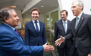 O conselleiro de Economía e Industria, Francisco Conde, manten un encontro con representantes da Liga Árabe, xunto con clústeres galegos.