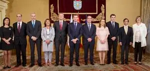 PAZO DE RAXOI
O presidente da Xunta, Alberto Núñez Feijóo, presidirá a toma de posesión dos novos membros do Goberno galego
foto xoán crespo
05/10/15