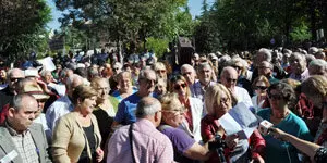 lectura del manifiesto reivindicativo a las puertas d hacienda