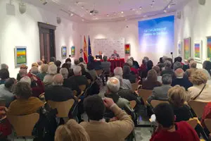 4. La Sala A se quedó pequeña para acoger a todas las personas que asistieron a la conferencia de Victoria Veguín