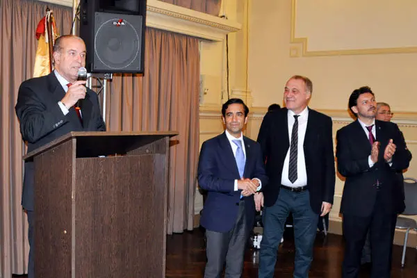 presidente del club español victor moldes