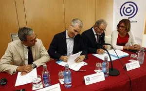 FRANCISCO CONDE FIRMA CONVENIO EN EL BALNEARIO CON EL CLUSTER DEL AGUA MINERAL E TERMAL