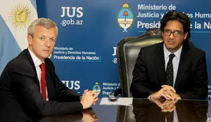 16.Rueda con Germán Garavano. Argentina