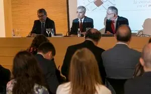 09,30 h.- O conselleiro de Economía, Emprego e Industria, Francisco Conde, participará na xornada Internacionalización das empresas galegas no mercado de China. No Club Financiero (rúa Letonia, 2).
foto xoán crespo
17/04/17