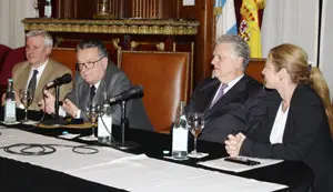 Herrero de Miñon, tras recibir la declaración de Visitante Ilustre 1