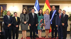 Honduras-Condecoración embajador
