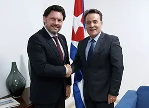 ARM e Gustavo Machín