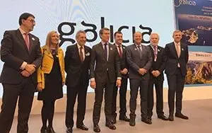 Feijóo y Román Rodríguez en Fitur
