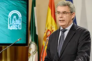 El  portavoz del gobierno andaluz, Juan Carlos Blanco,en la  rueda de prensa posterior a la reuniÃ³n extraordinaria  del ejecutivo donde se informÃ³ del los acuerdos adoptados con motivo de la celebraciÃ³n del dÃ­a de la comunidad/22/02/18- Foto: OPJA -GC. FotografÃ­a oficial de la Junta de AndalucÃ­a, se pone a disposiciÃ³n solamente para su publicaciÃ³n por las organizaciones de noticias y/o para la impresiÃ³n de uso personal por parte del sujeto (s) de la fotografÃ­a. La fotografÃ­a no puede ser manipulada de ninguna manera y no se puede utilizar en materiales comerciales o polÃ­ticos, los anuncios, productos, promociones que de alguna manera sugieran aprobaciÃ§Ã³n o respaldo de la Junta de AndalucÃ­a.