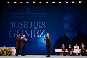 La presidenta de la Junta, Susana DÃaz, en el acto de entrega de las medallas a los galardonados con motivo del 28 de Febrero dÃa de la comunidad.
/28/02/2018- Foto: OPJA(GC). FotografÃa oficial de la Junta de AndalucÃa, se pone a disposición solamente para su publicación por las organizaciones de noticias y/o para la impresión de uso personal por parte del sujeto (s) de la fotografÃa. La fotografÃa no puede ser manipulada de ninguna manera y no se puede utilizar en materiales comerciales o polÃticos, los anuncios, productos, promociones que de alguna manera sugieran aprobaciçón o respaldo de la Junta de AndalucÃa.