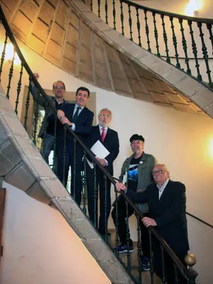 Santalices Vieira, asina un protocolo de colaboración co conselleiro de Cultura, Educación e Ordenación Universitaria, Román Rodríguez González, e co presidente do Padroado do Museo do Pobo Galego, Justo Beramendi González.
