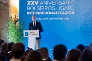 13,30 h.- O conselleiro de Economía, Emprego e Industria, Francisco Conde, participará no acto de entrega de acreditacións aos antigos bolseiros de internacionalización do Igape con motivo do seu 25 aniversario. No comedor real do Hostal dos Reis Católicos (praza do Obradoiro, 1).
Foto Xoán Crespo
21/09/2018