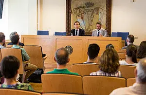 17,00 h.- O director xeral de Relacións Exteriores e coa UE, Jesús Gamallo asistirá á reunión constitutiva do Consello Consultivo do Máster en Estudios Internacionais onde impartirá a conferencia inaugural A acción exterior de Galicia no actual contexto internacional. Na sala de xuntas da Facultade de Dereito (rúa Dr. Ángel Echeverri. Campus Vida)
foto xoán crespo
27/09/2018