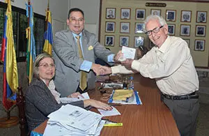 ENTREGA DE PASAPORTES EL TIGRE 0