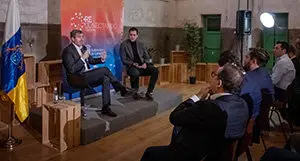 El Presidente D. Fernando Clavijo Batlle, asiste al II encuentro Reconectando Canarias en Madrid a 4 de Diciembre de 2018. (Foto: Arturo Rodriguez/Presidencia GobCan)
Esta fotografÌa oficial del Gobierno de Canarias es solamente para uso editorial por medios de comunicaciÛn. La fotografÌa no puede ser manipulada de ninguna manera y no se puede utilizar en materiales comerciales y/o polÌticos, publicidad, correos electrÛnicos, productos, promociones que de alguna manera pueda sugerir la aprobaciÛn o respaldo del Presidente, o el Gobierno de Canarias.