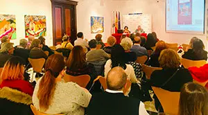 4. Más de medio centenar de interesados escucharon a Carmen Martín quien proyectó imágenes de sus expediciones por los territorios explorados por Juan de Betanzos en el siglo XVI