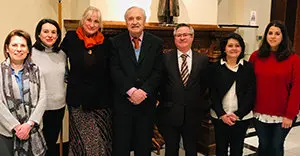 2. Mary Espiñeira, Carmen Liz, Rosa Figueroa (Comunicación Casa Galicia), José R. Ónega (delegado Xunta Madrid), Ramón Jiménez (coord. Casa), Susana Estévez y Berta Cobo (docentes)