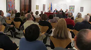 La presentación del libro fue seguida por numeroso público