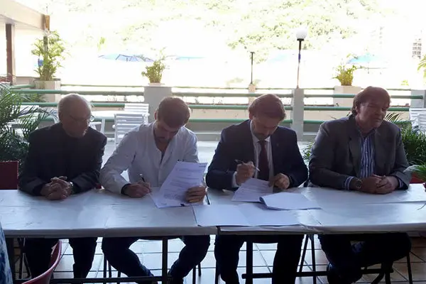 5.Miranda-convenio Casa de España 1