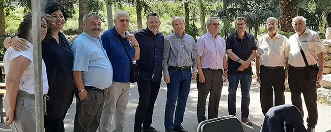 entrega de ensignias aos socios que cumplen 25 anos na asoc