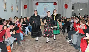 Desfile de reinas en Mar del Plata 2'