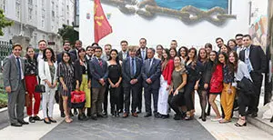 Sala de Prensa del Gobierno de Cantabria.  
El presidente de Cantabria, Miguel Ángel Revilla, recibe a 30 estudiantes del Programa Jóvenes Líderes Iberoamericanos de la Fundación Carolina. 
27 septiembre 2019