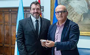 Reunión Manuel Baltar (Presidente Deputación) con Diego Martínez Duro (Presidente Federación de Asociacións Galegas na Arxentina), Rocio Carbia e Luis González Tosar (Escritor).