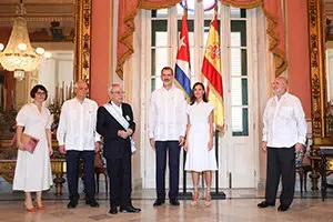 Eusebio Leal, historiador de la ciudad de La Habana, dirige unas palabras ante Sus Majestades los Reyes tras recibir la Gran Cruz de Carlos III  