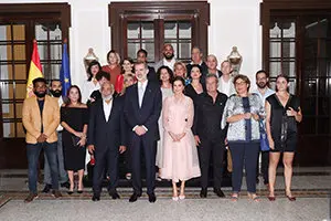 Junto a una representación de la sociedad civil cubana