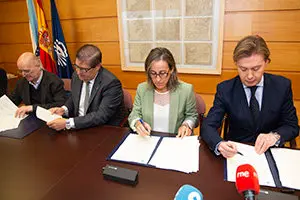 A Coruña
A conselleira de Infraestruturas e Mobilidade, Ethel Vázquez, e o reitor da Universidade da Coruña, Julio Abalde, presidirán a sinatura dun convenio para o desenvolvemento do proxecto de cooperación AquaMoz, destinado á mellora da xestión da auga en Mozambique. No acto tamén participarán o presidente do Padroado da Fundación da Universidade da Coruña, José María Barja, e o director xeral de Relacións Exteriores e coa Unión Europea, Jesús Gamallo.
27/09/2019
Foto: Moncho Fuentes / AGN A Coruña