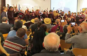 Actuación de la Bandad de Gaitas Lume de Biqueira que cerró el acto con el Himno de Galicia