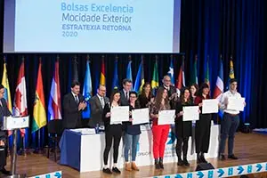 18,30 h.- O titular da Xunta de Galicia, Alberto Núñez Feijóo, acompañado pola conselleira de Educación, Universidade e Formación Profesional, Carmen Pomar, o secretario xeral de Emigración, Antonio Rodríguez Miranda, presidirá o encontro cos beneficiarios dos programas Bolsas de Excelencia Mocidade Exterior e Retorno para Formación Profesional. No salón de actos do Centro Galego de Arte Contemporánea-CGAC (rúa Valle Inclán, 2)
foto xoán crespo
29/11/2018