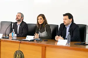 10,00 h.-    A conselleira de Educación, Universidade e Formación Profesional, Carmen Pomar, participará na apertura da Xornada informativa sobre emprego para os beneficiarios das Bolsas de Excelencia para Mocidade Exterior. Na Facultade de Dereito da Universidade de Santiago de Compostela (avenida Dr. Ángel Echeverri, s/n. Campus Vida).
foto xoán crespo
02/03/2020