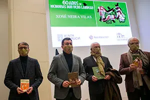 O conselleiro de Cultura, Educación e Universidade, Román Rodríguez, e o presidente da Real Academia Galega, Víctor F. Freixanes, participan no acto de conmemoración do 60º aniversario da publicación de Memorias dun neno labrego.