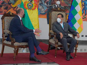 Embajador en Bolivia-Cartas credenciales 1