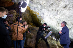 11:30.- Cueva de El Soplao
Fotografía del presidente de Cantabria, Miguel Ángel Revilla.
marcano
soplao cueva
ambar
excentricas
nr
11 may 21