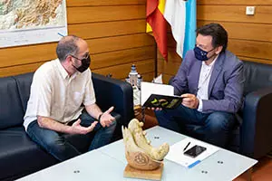 10,30 h.-            O secretario xeral da Emigración, Antonio Rodríguez Miranda, coñecerá o proxecto de edicións de publicacións académicas dun galego retornado  a Santiago de Compostela dende o Reino Unido.  No 1º andar da Secretaría Xeral (praza de Mazarelos, 15).

foto xoán crespo
11/06/2021