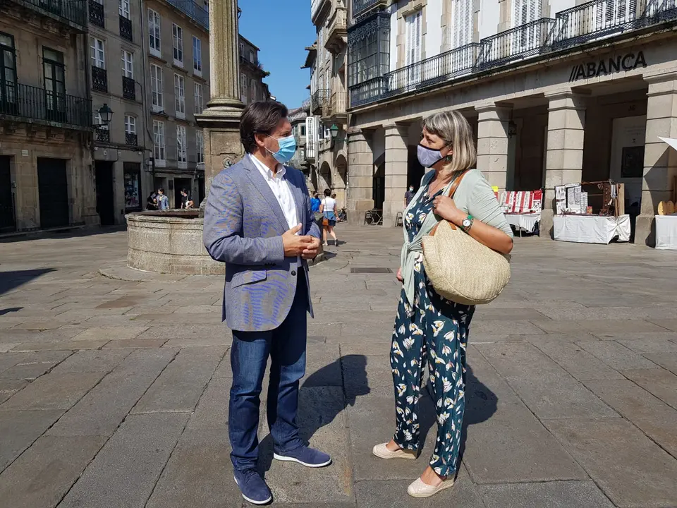 Miranda con presidenta do Lar Galego de Pamplona