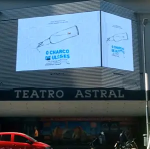 Foto Pantalla del Teatro Eliseo copia