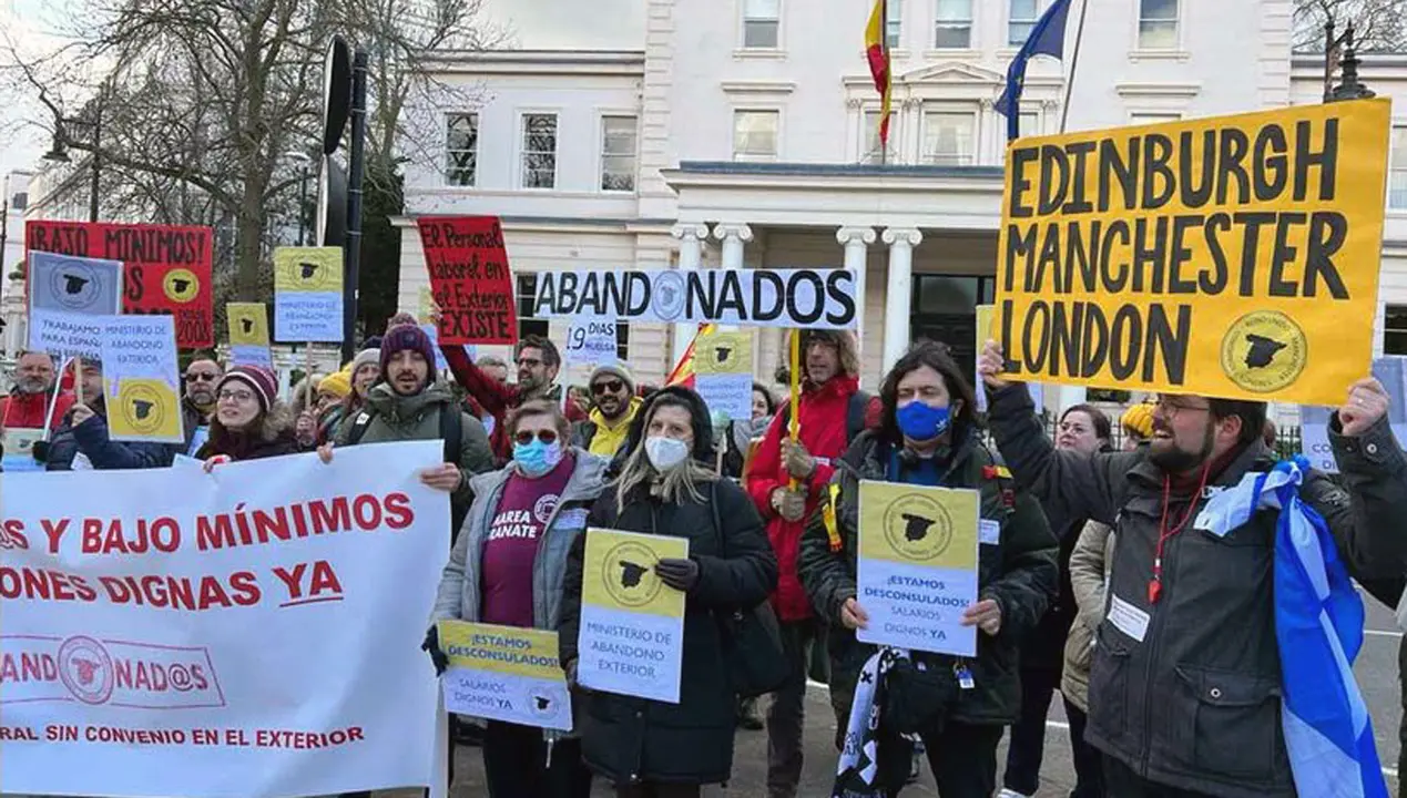 Londres-Protesta ante la Embajada